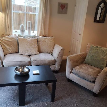 Coastal Escape Deal - 2 Bedroom House -Short Lets & Serviced Accommodation Buitenkant foto